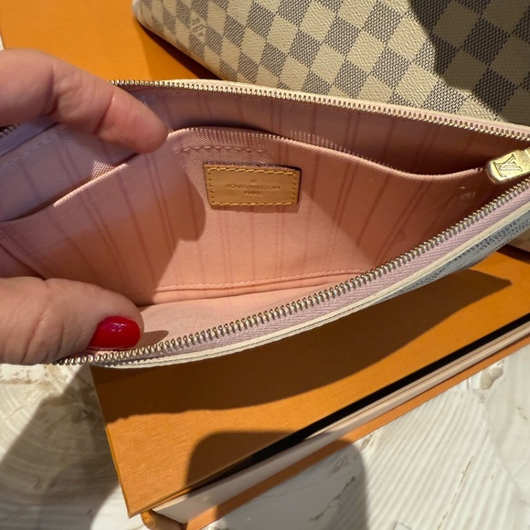 LOUIS VUITTON Neverfull GM with removable pouch which can serve as a clutch - Picture 4 of 4